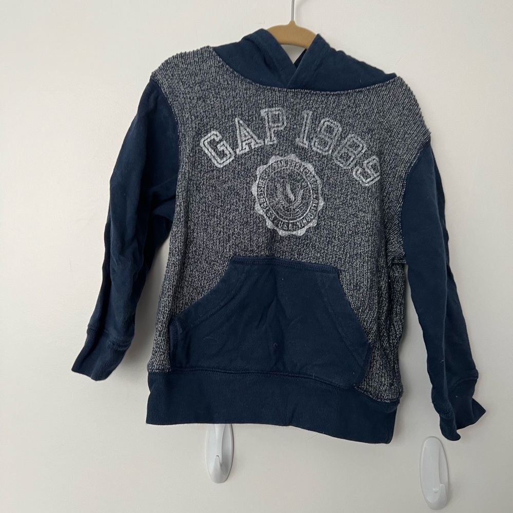 Gap Sweatshirt - 4T
